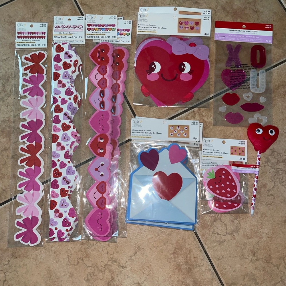 Assorted CLASSROOM Pink & Red Heart Valentine Décor Pack